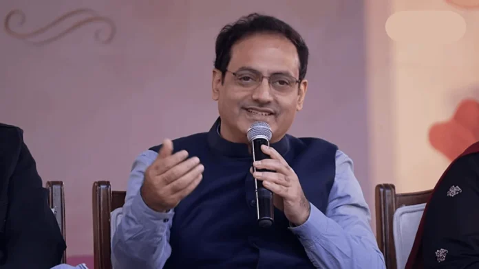 Dr. Vikas Divyakirti