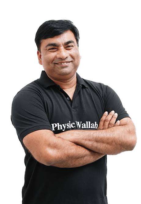 Manish Sharma JEE Physics study guide for understanding tough Physics concepts, improving conceptual clarity, and solving JEE numericals.